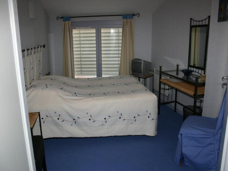 Logis L'Auberge Du Quercy Blanc Molières Exteriör bild
