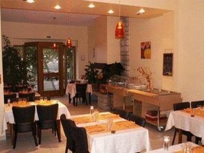 Logis L'Auberge Du Quercy Blanc Molières Exteriör bild
