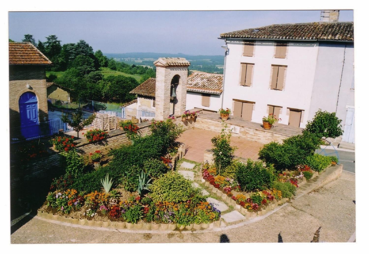 Logis L'Auberge Du Quercy Blanc Molières Exteriör bild
